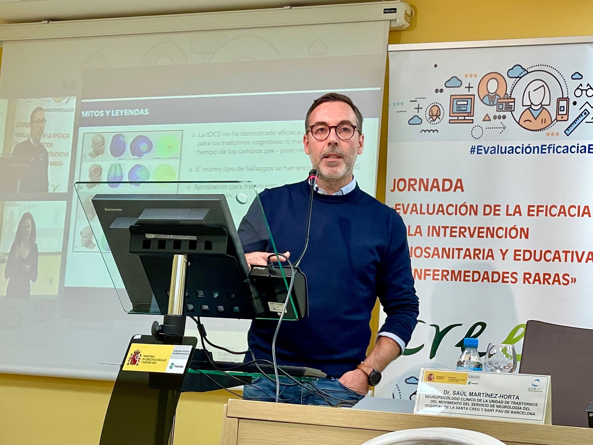 El Dr. Saúl Martínez Horta imparte su ponencia en el Creer El Dr. Saúl Martínez Horta imparte su ponencia en el Creer