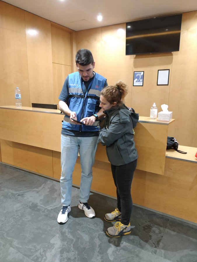 Coordinador de Atención Directa en el Creap junto con la coordinadora del Servicio de Atención de Urgencias Sociales del Ayuntamiento de Valencia.