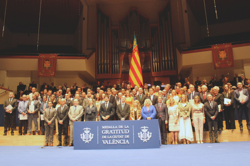 Imagen grupal de los premiados