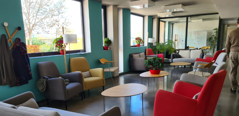 Foto2. Viviendas colaborativas Trabensol. Salón estancial en planta baja.